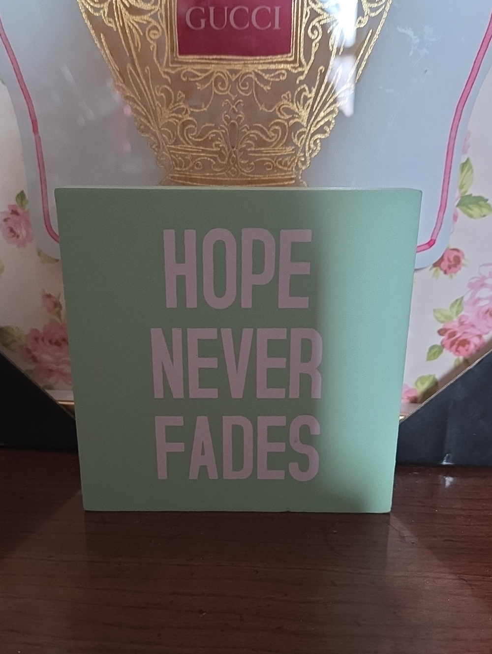 Mint and White 'Hope Never Fades' Decorative Plaque